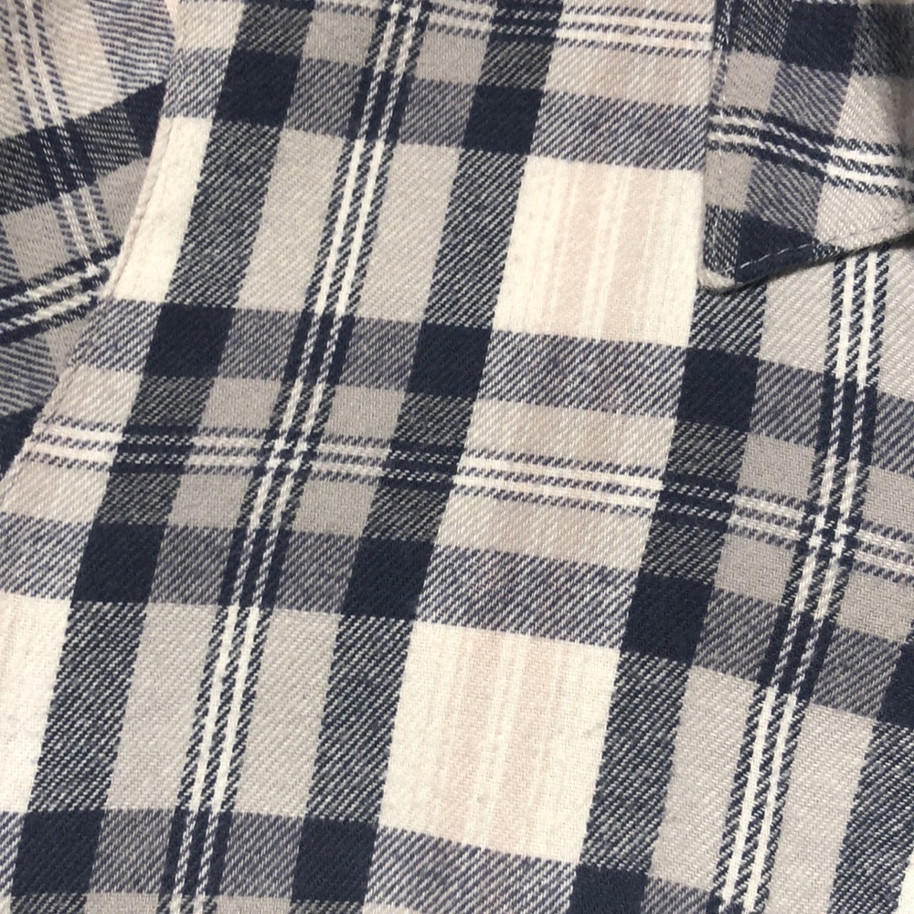 Flannel - Picture 4 of 5